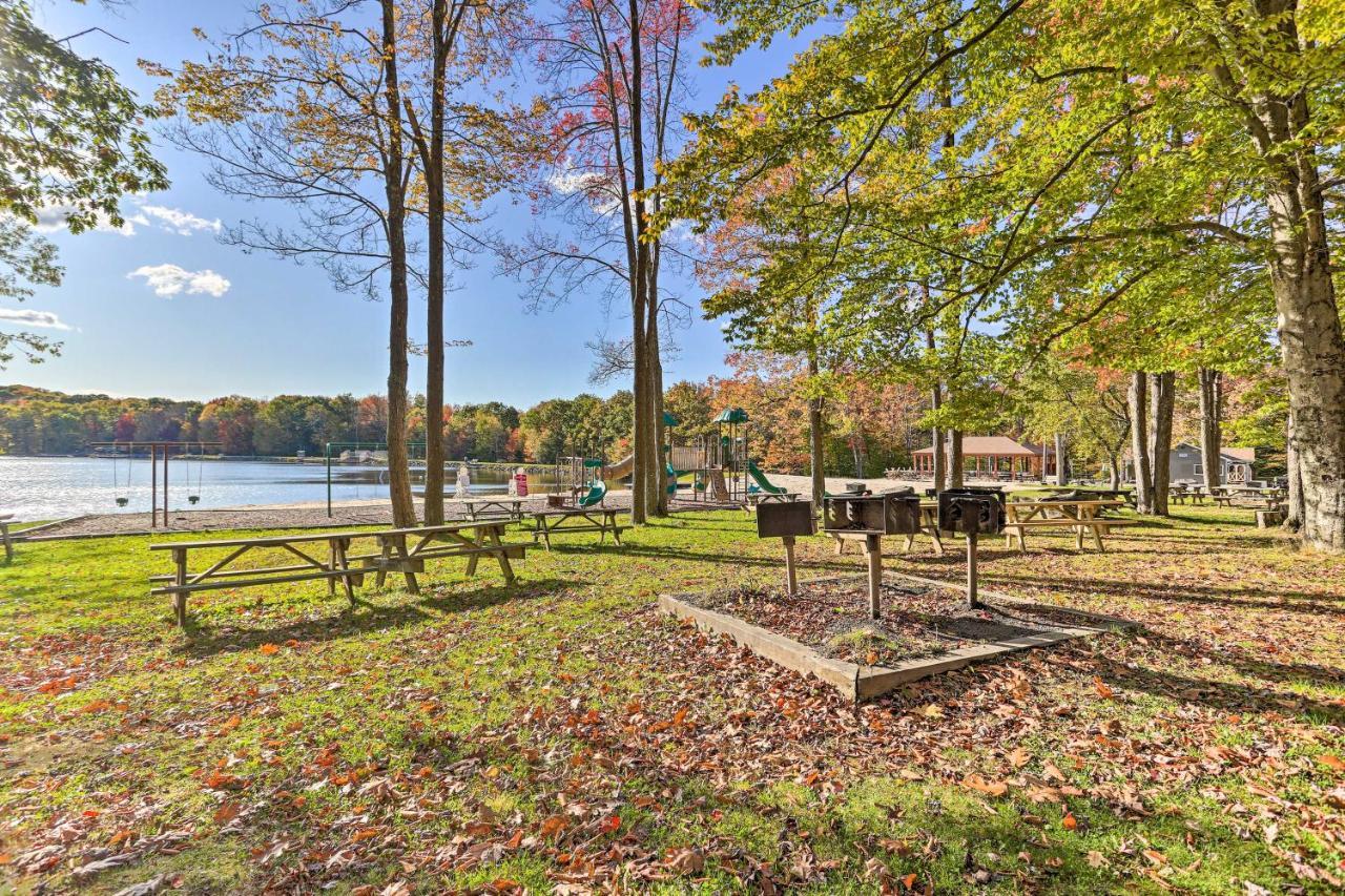 Poconos Vacation Home Walk To Locust Lake! Pocono Lake Exterior foto